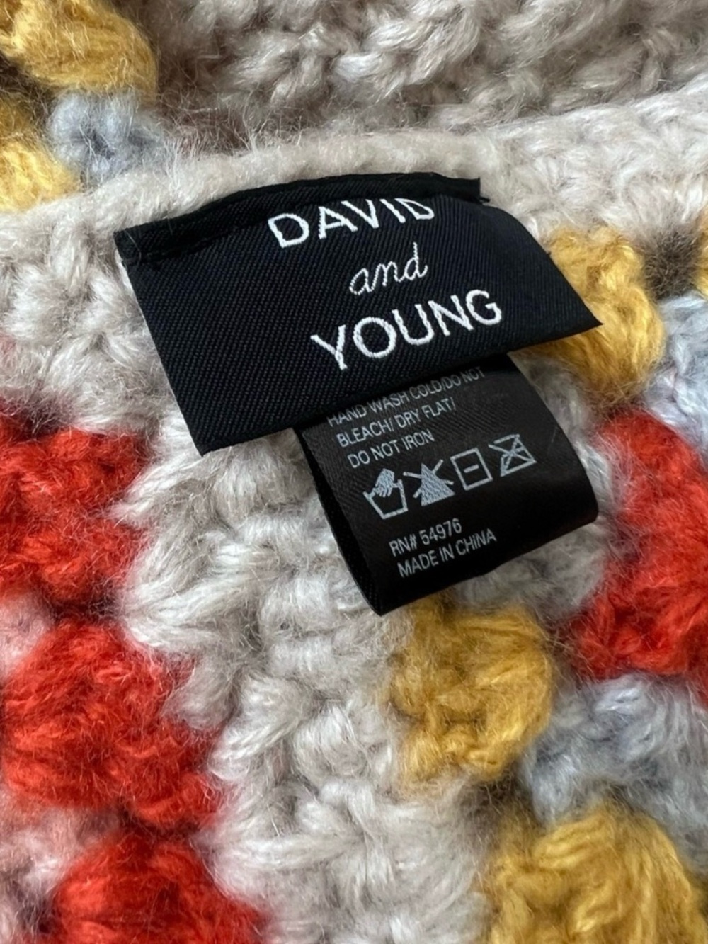 David and Young granny square block scarf with mittens, New nwt $44 retail - Picture 3 of 4